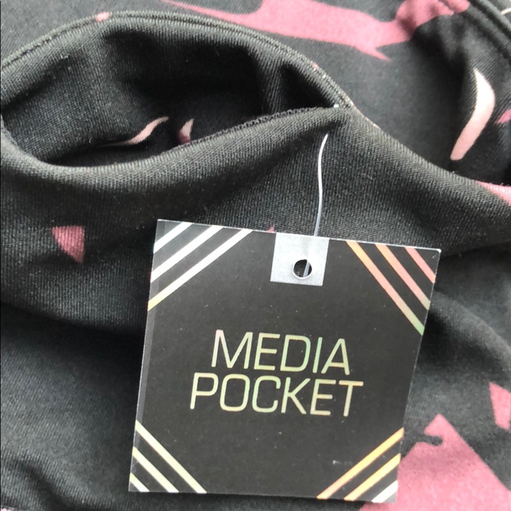 NWT Black/pink/rose colored leggings - Picture 6 of 8